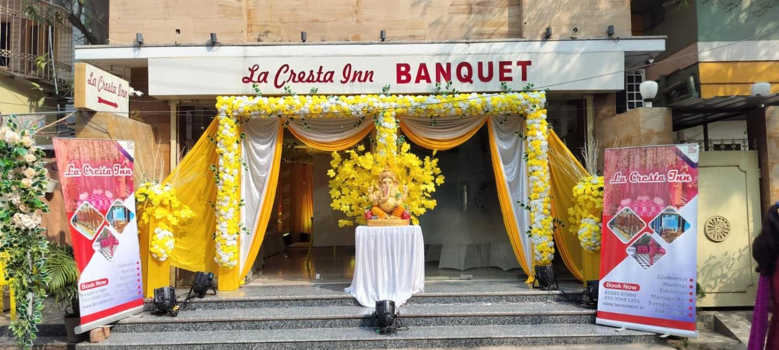 La Cresta Inn Calcutta Exteriör bild