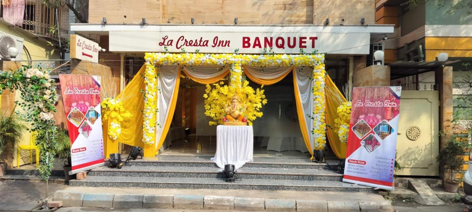 La Cresta Inn Calcutta Exteriör bild